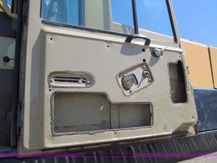 image for item A8249 Komatsu PC400LC-3 excavator