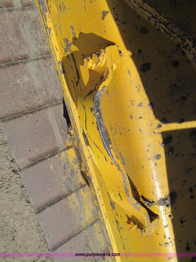 image for item A8249 Komatsu PC400LC-3 excavator