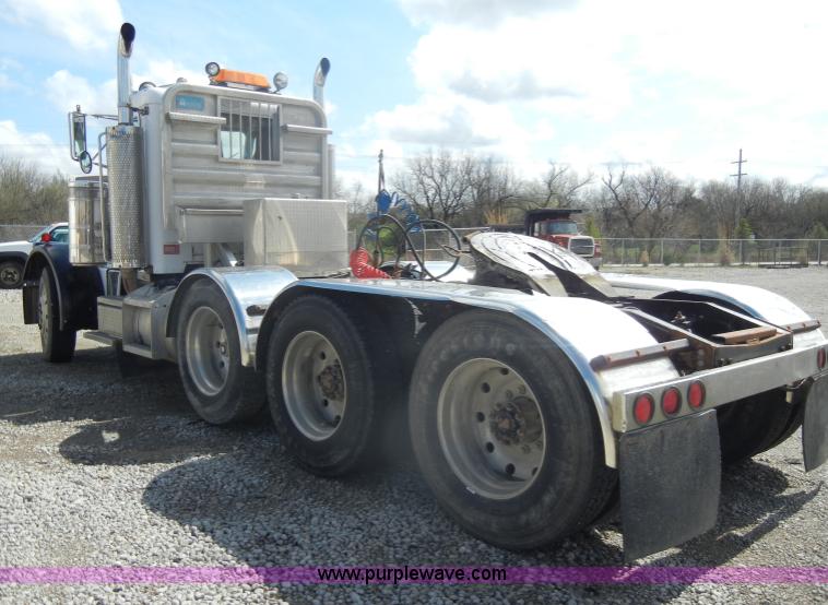 image for item B1178 1985 Peterbilt 359 semi truck