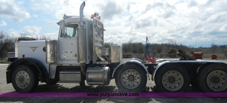 image for item B1178 1985 Peterbilt 359 semi truck