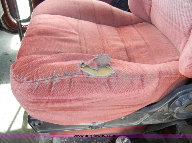 image for item B1178 1985 Peterbilt 359 semi truck