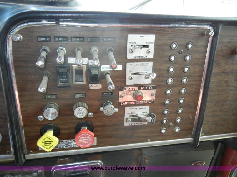 image for item B1178 1985 Peterbilt 359 semi truck