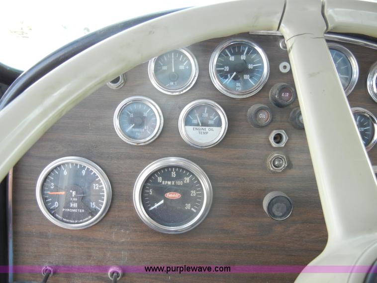 image for item B1178 1985 Peterbilt 359 semi truck