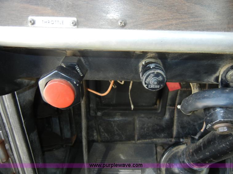 image for item B1178 1985 Peterbilt 359 semi truck