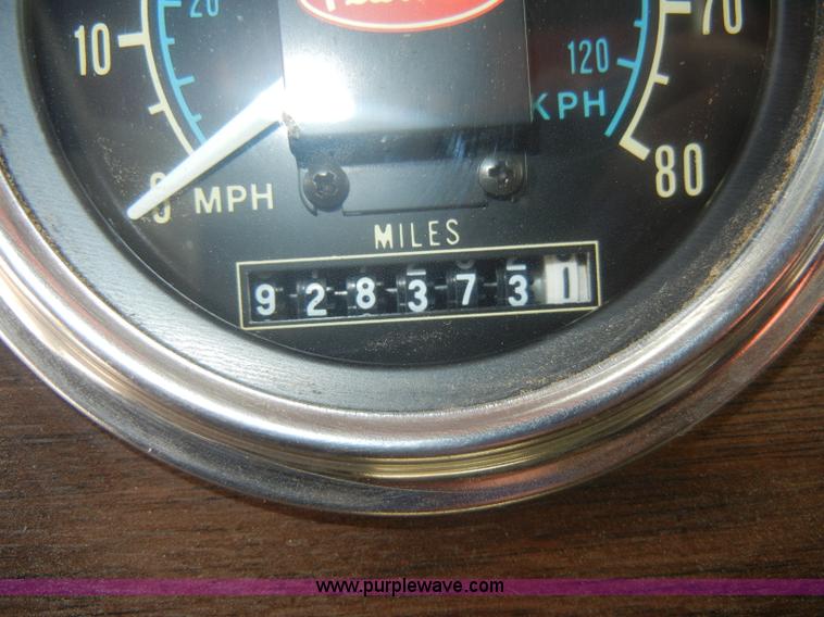 image for item B1178 1985 Peterbilt 359 semi truck