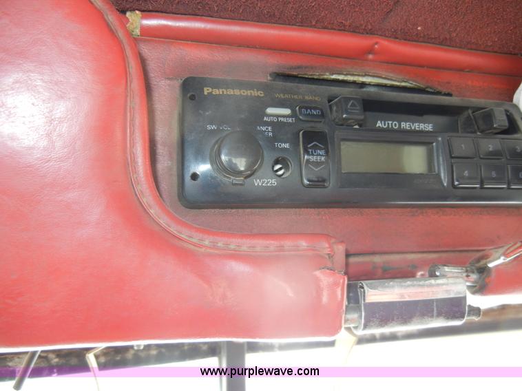 image for item B1178 1985 Peterbilt 359 semi truck