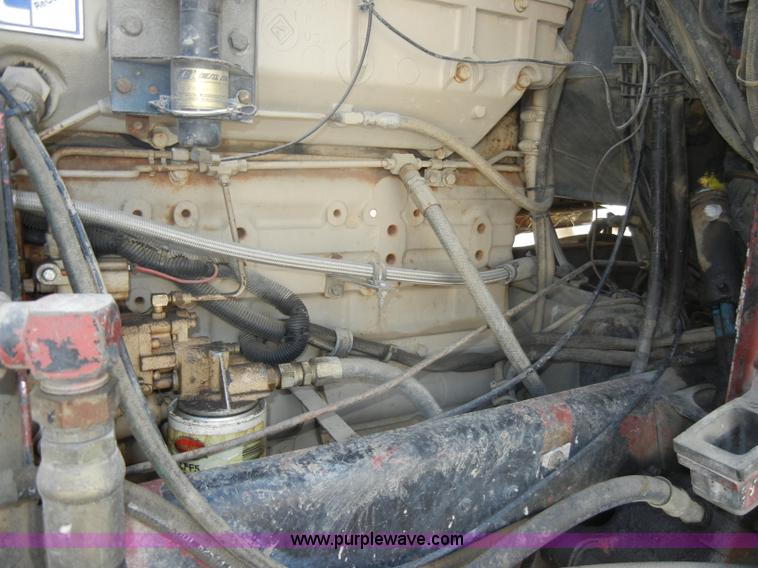 image for item B1178 1985 Peterbilt 359 semi truck