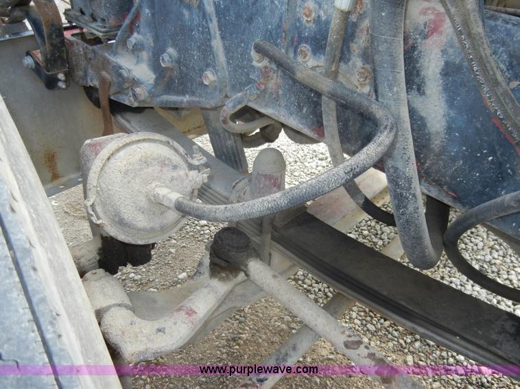 image for item B1178 1985 Peterbilt 359 semi truck