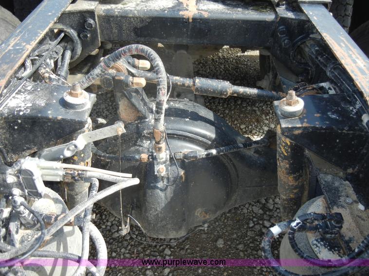 image for item B1178 1985 Peterbilt 359 semi truck