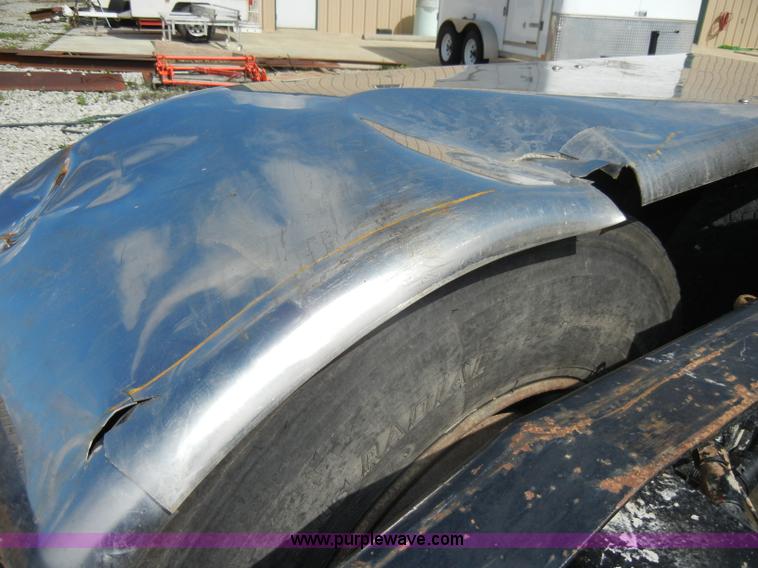 image for item B1178 1985 Peterbilt 359 semi truck