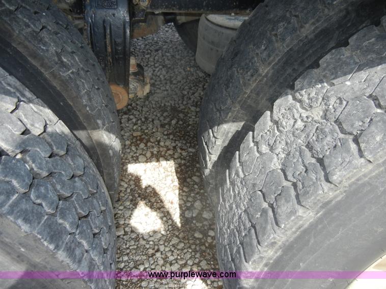 image for item B1178 1985 Peterbilt 359 semi truck