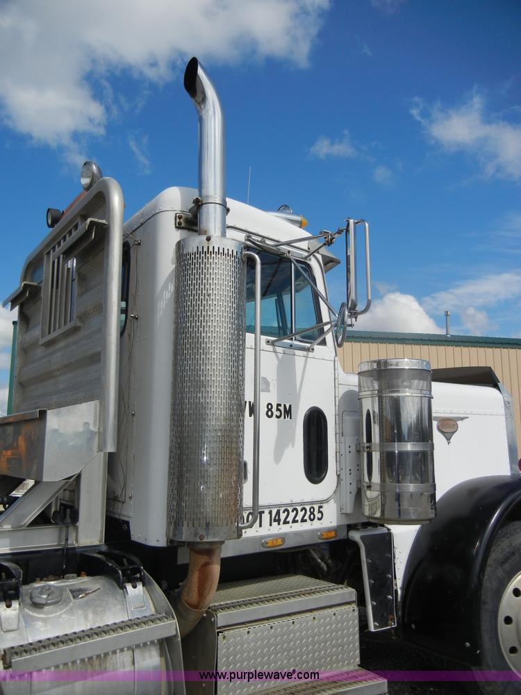 image for item B1178 1985 Peterbilt 359 semi truck