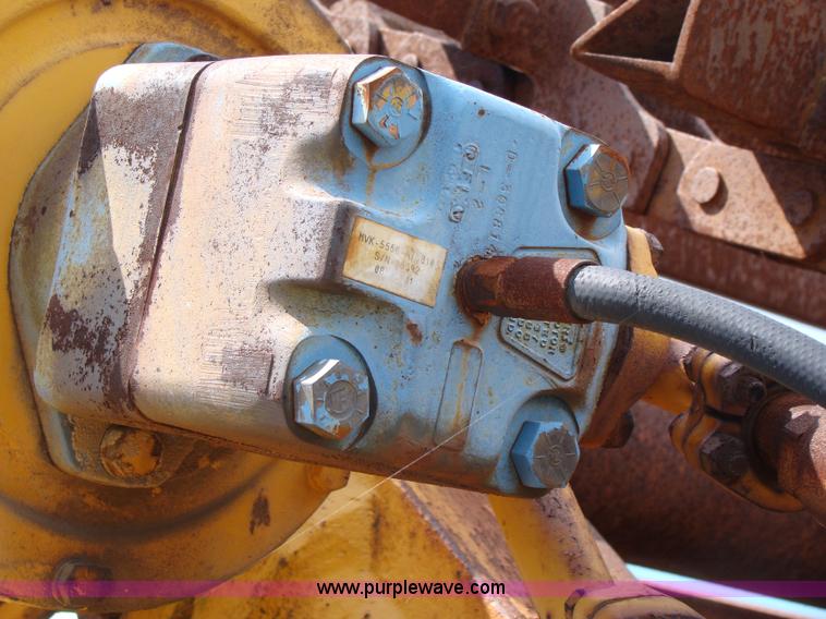 image for item B1211 1978 John Deere 860B elevating scraper