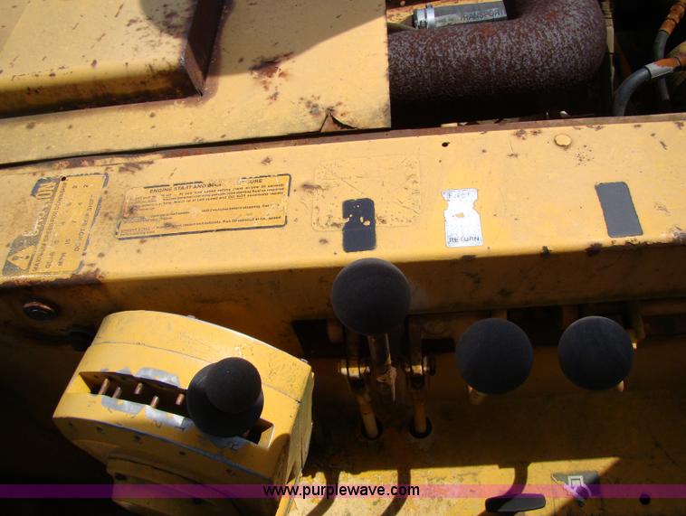 image for item B1211 1978 John Deere 860B elevating scraper