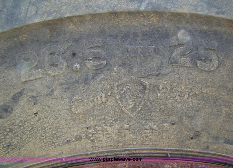 image for item B1211 1978 John Deere 860B elevating scraper