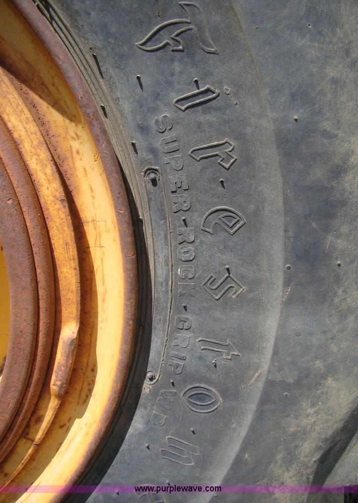 image for item B1211 1978 John Deere 860B elevating scraper