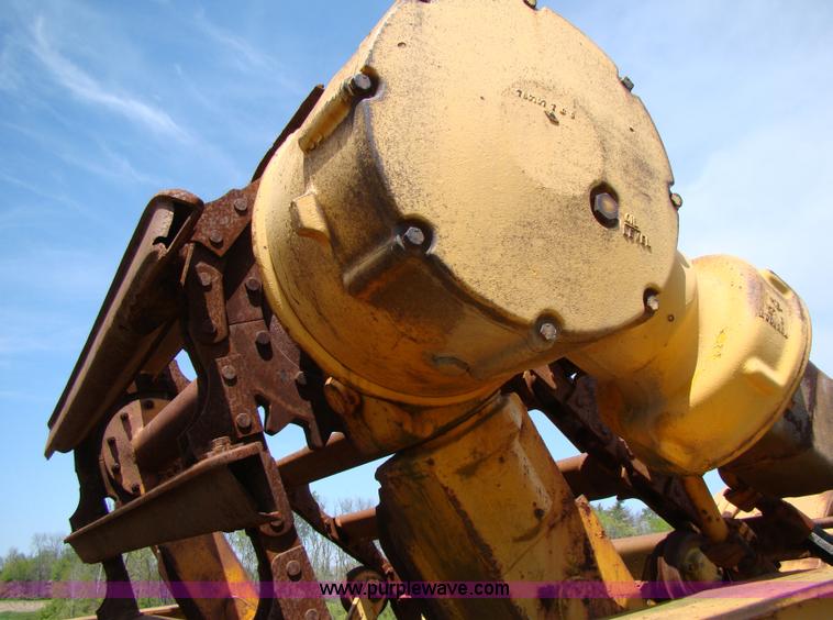 image for item B1211 1978 John Deere 860B elevating scraper