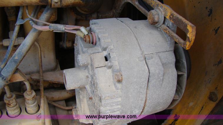 image for item B1211 1978 John Deere 860B elevating scraper