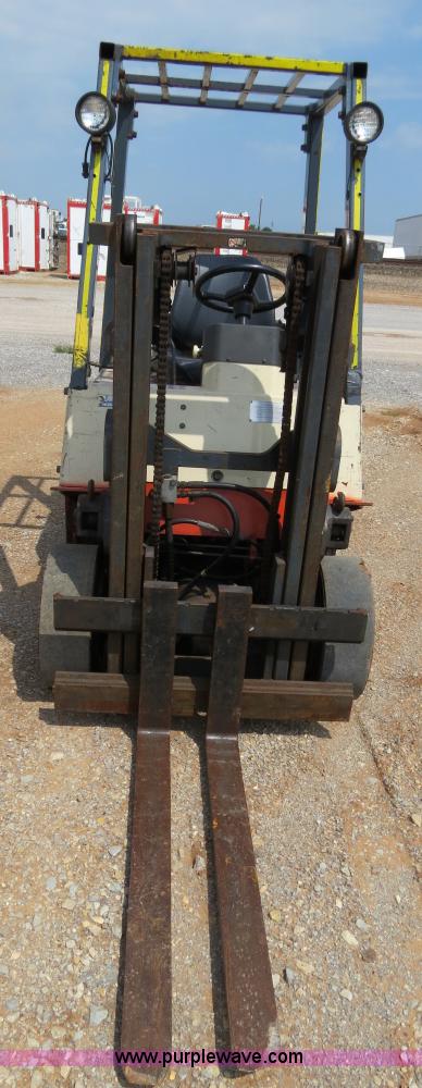 image for item B2282 Nissan Optimum 40 forklift