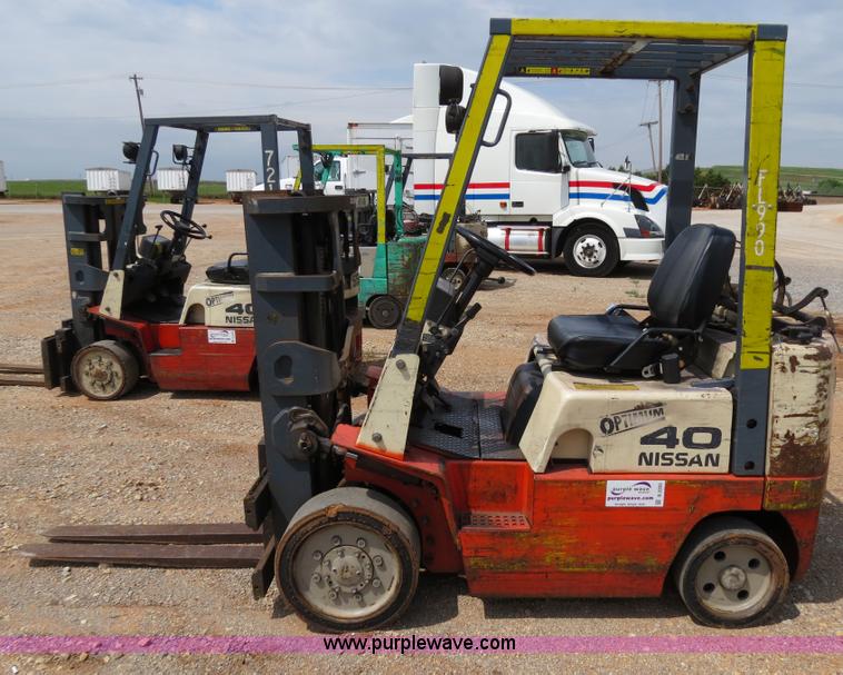 image for item B2282 Nissan Optimum 40 forklift