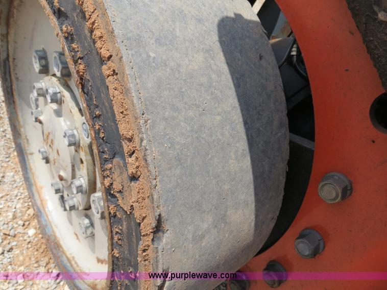 image for item B2282 Nissan Optimum 40 forklift