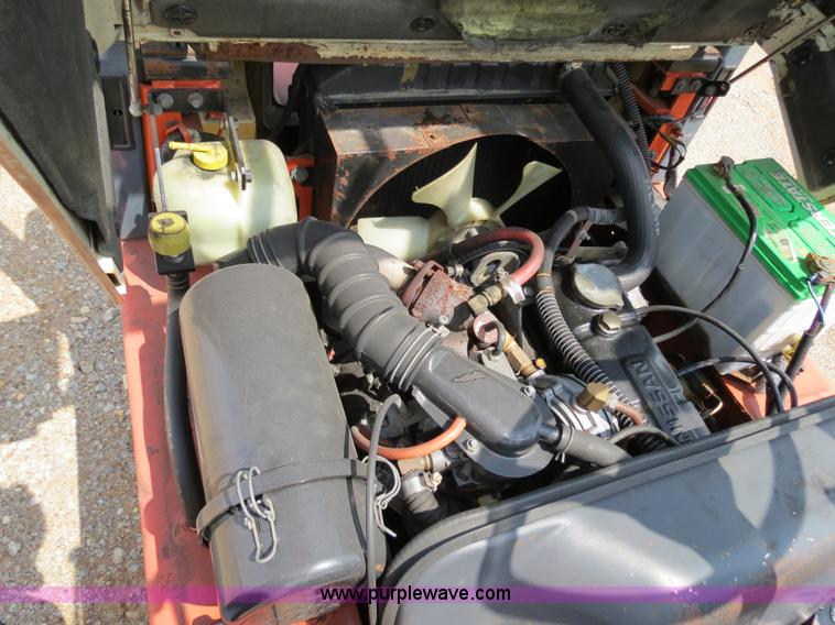 image for item B2282 Nissan Optimum 40 forklift