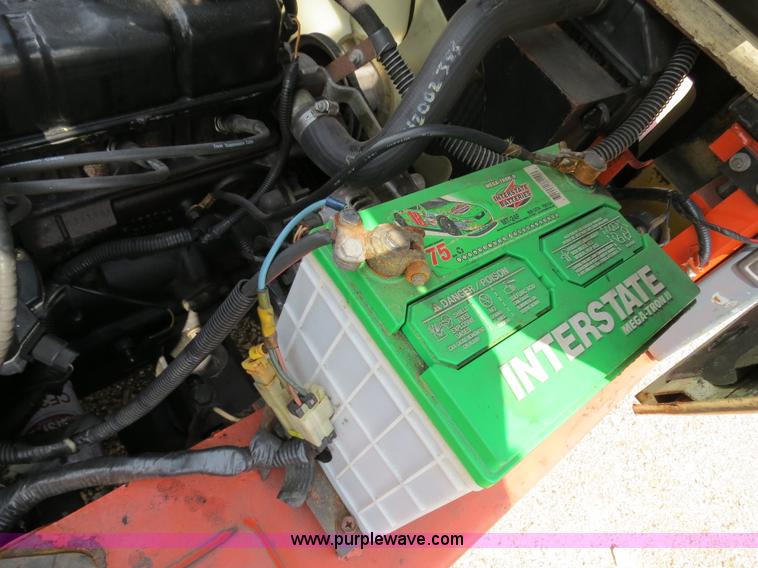 image for item B2282 Nissan Optimum 40 forklift