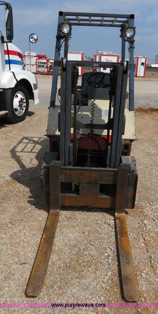 image for item B2283 Nissan Optimum 40 forklift