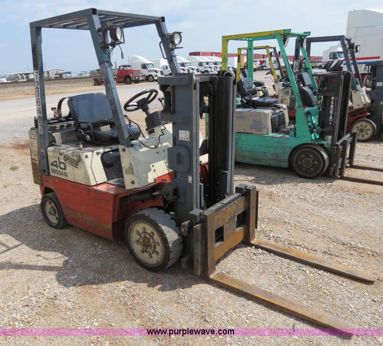 image for item B2283 Nissan Optimum 40 forklift