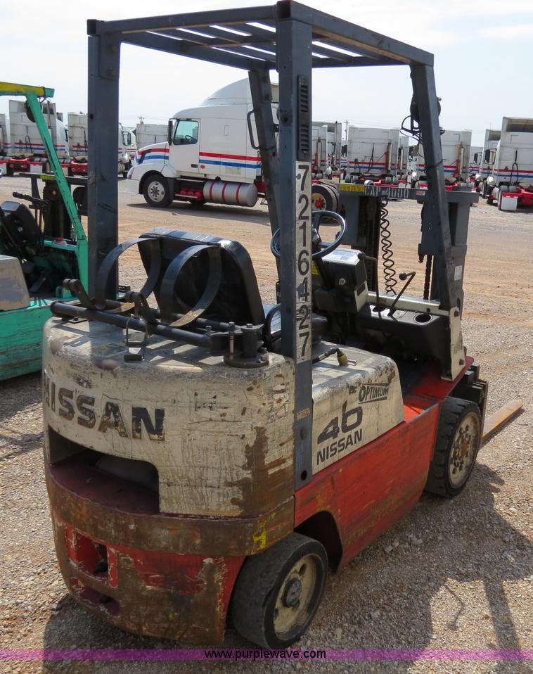 image for item B2283 Nissan Optimum 40 forklift