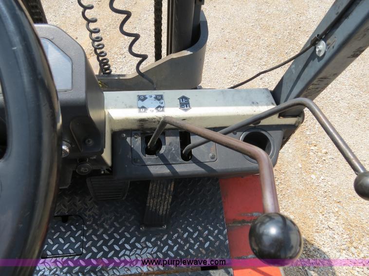 image for item B2283 Nissan Optimum 40 forklift