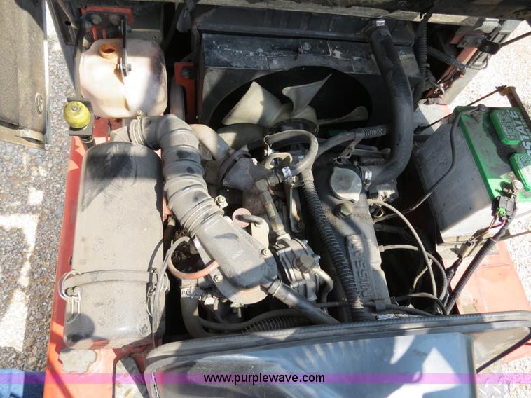 image for item B2283 Nissan Optimum 40 forklift