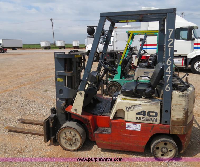 image for item B2284 Nissan Optimum 40 forklift