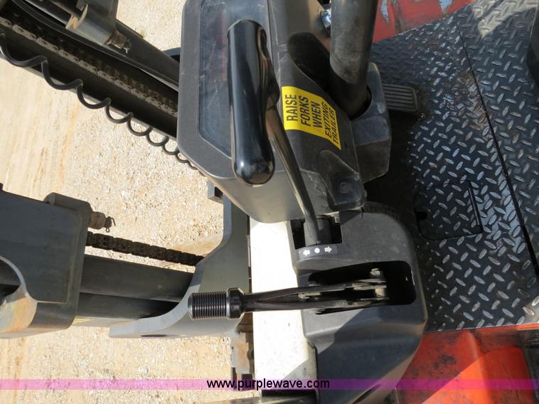 image for item B2284 Nissan Optimum 40 forklift