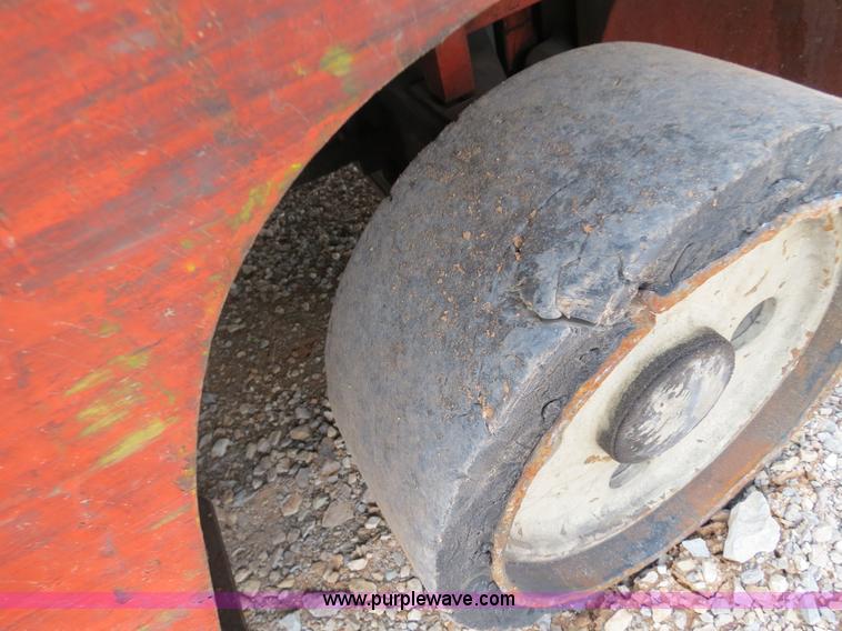 image for item B2284 Nissan Optimum 40 forklift