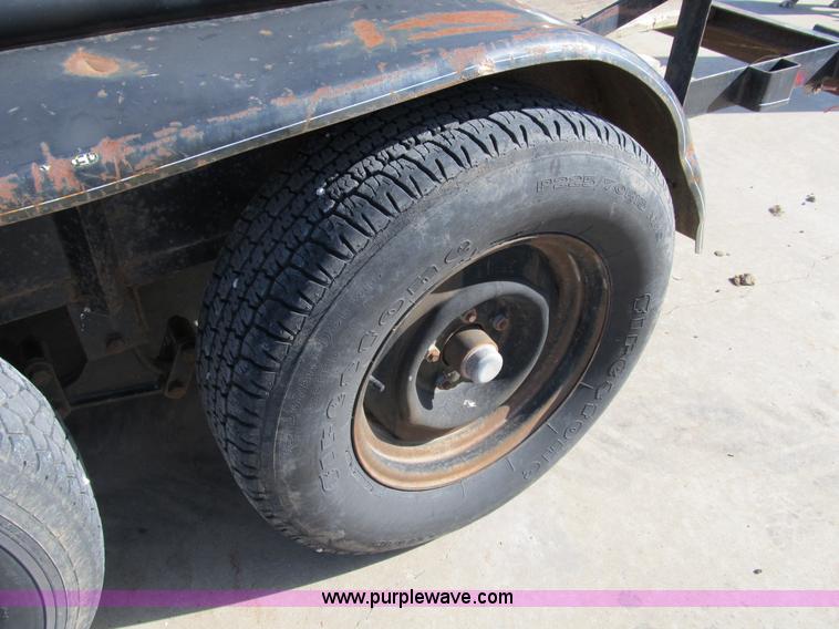 image for item B2635 2000 DoLittle 12' utility trailer