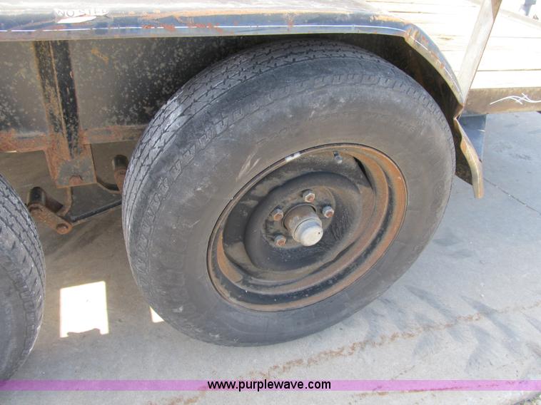 image for item B2635 2000 DoLittle 12' utility trailer