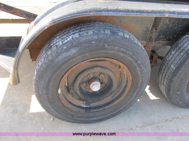 image for item B2635 2000 DoLittle 12' utility trailer