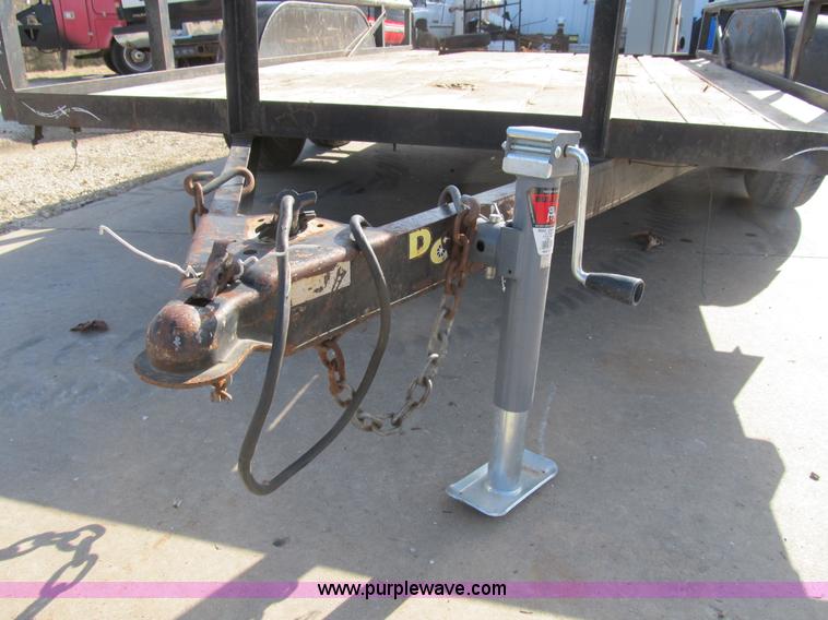 image for item B2635 2000 DoLittle 12' utility trailer