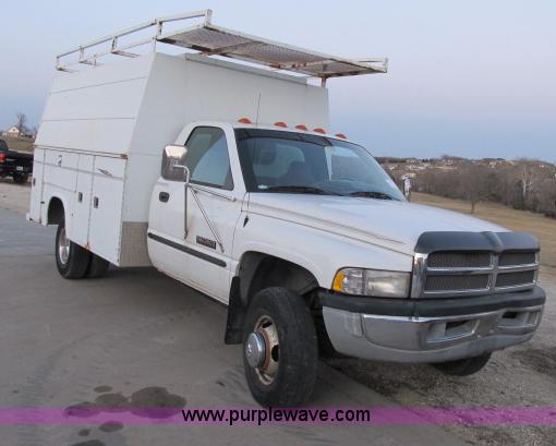 image for item B2638 1999 Dodge Ram 3500 SLT service truck