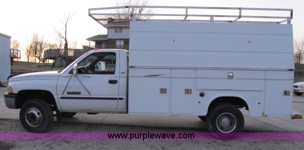 image for item B2638 1999 Dodge Ram 3500 SLT service truck