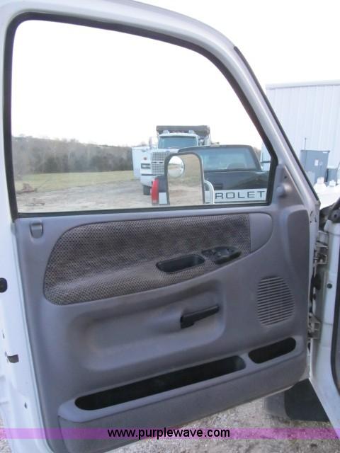 image for item B2638 1999 Dodge Ram 3500 SLT service truck