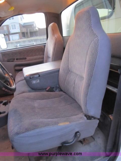 image for item B2638 1999 Dodge Ram 3500 SLT service truck