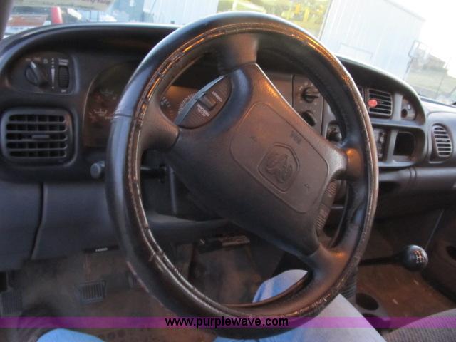 image for item B2638 1999 Dodge Ram 3500 SLT service truck