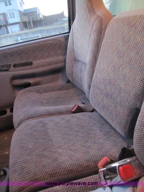 image for item B2638 1999 Dodge Ram 3500 SLT service truck