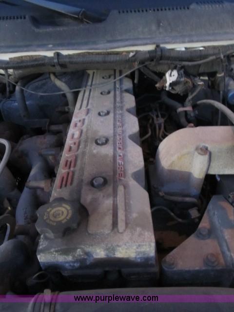image for item B2638 1999 Dodge Ram 3500 SLT service truck