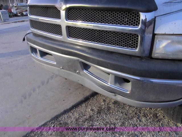 image for item B2638 1999 Dodge Ram 3500 SLT service truck