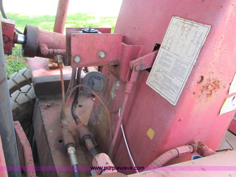 image for item B2692 Taylor Y-10-WS rough terrain forklift