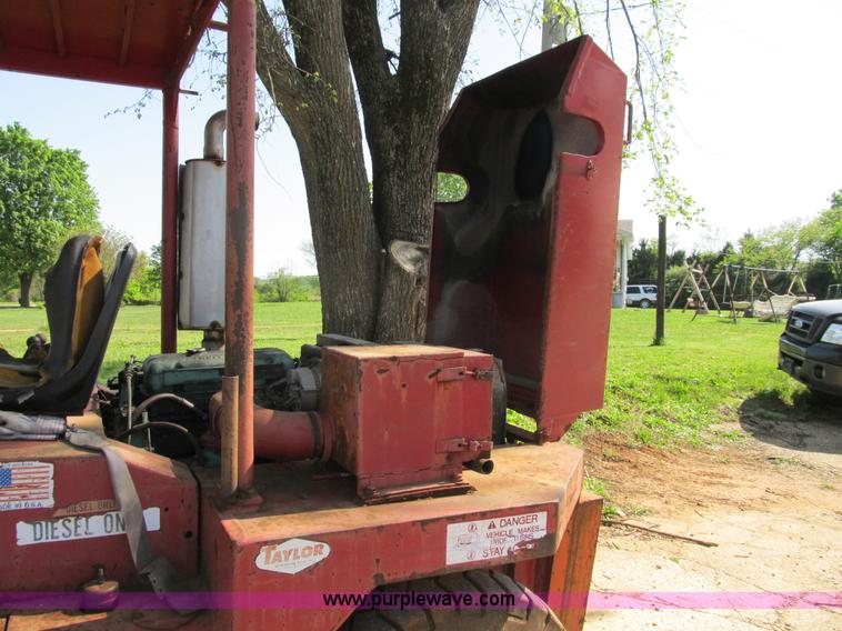 image for item B2692 Taylor Y-10-WS rough terrain forklift