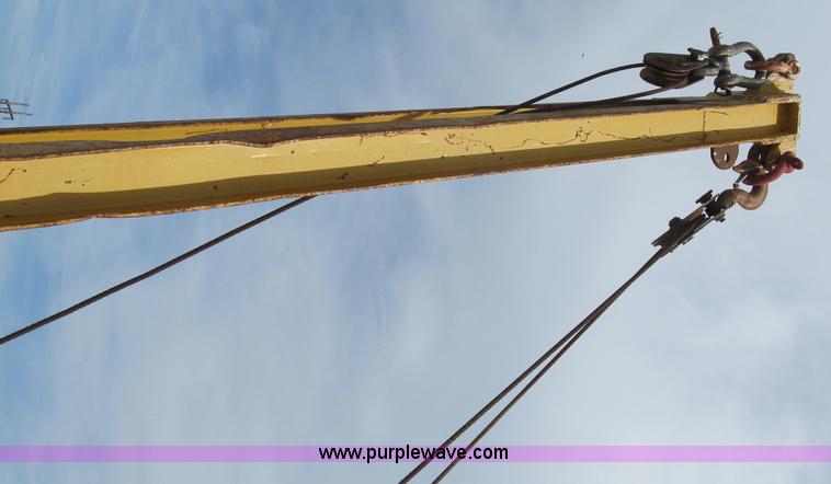 image for item B2694 1958 Caterpillar D4 dozer